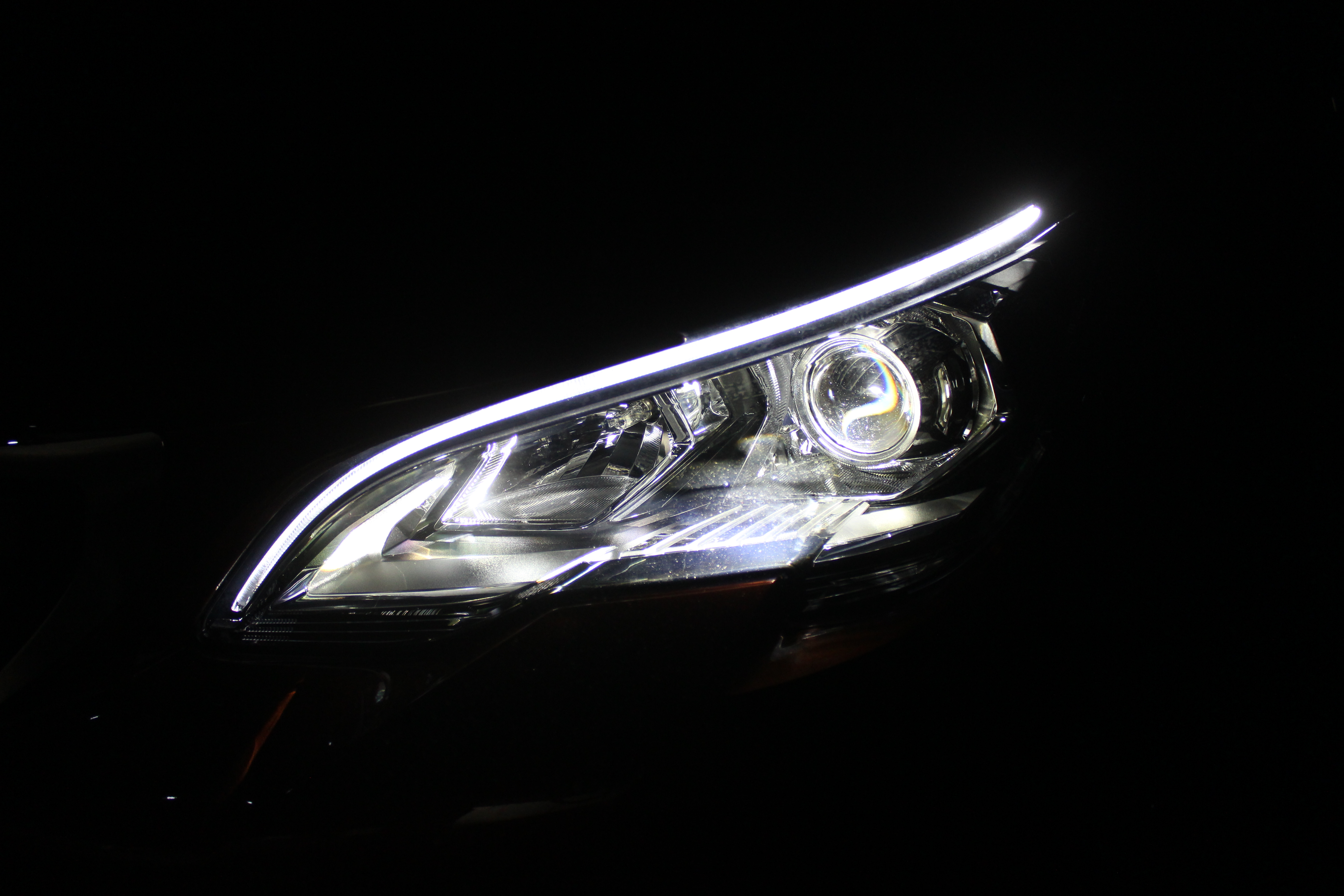 4008車(chē)燈改裝LED雙光透鏡大燈效果展示